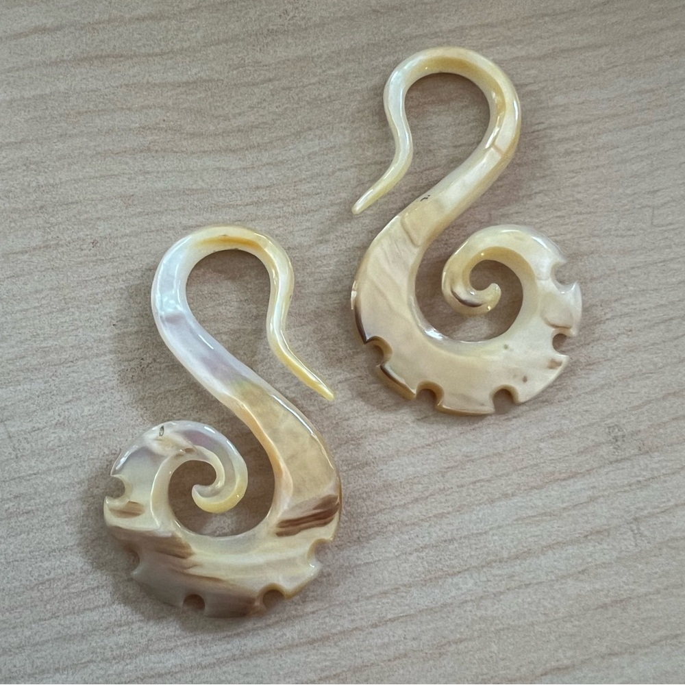 Mother of Pearl Swan Gauged Drop Earrings
